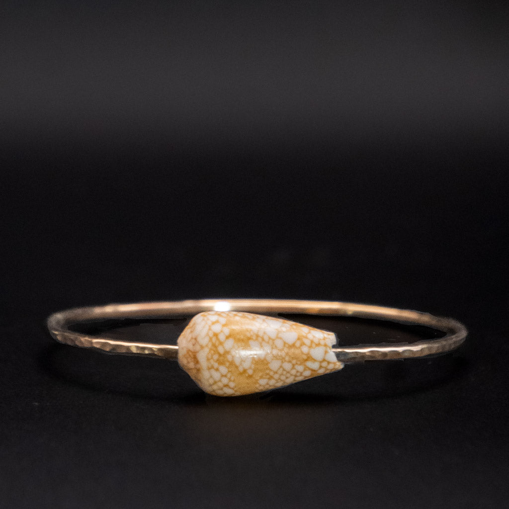 Hawaiian Penniform Cone Shell Bangle | Hammered Gold Filled | Size S/M