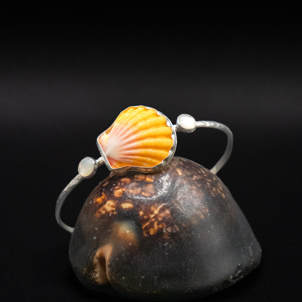 Sunrise Shell and Mother of Pearl Cuff | Hammered Sterling Silver | Size L (Up to 7.25" Wrist)