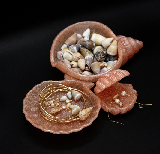 Jewelry Holder Set - Resin Sea Shell Bowl, Scallop Tray, and Open Clam Display